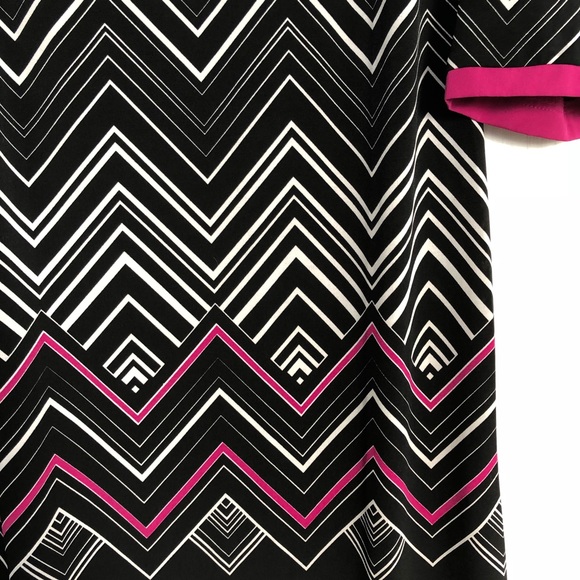 Eliza J Black & White Geometric Shift Dress - Picture 3 of 5